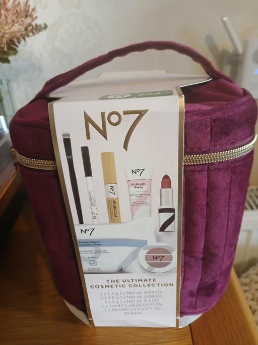 Buy & Sell Beeston Broxtowe - Photos for No7 Gift Set)