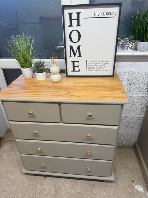 Buy & Sell Hoobrook Wyre Forest - Photos for Pine chest of drawers