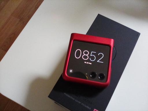 Buy & Sell Moss Side Manchester - Photos for Motorola RAZR40 ultra