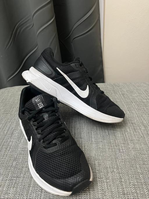 Buy & Sell Old Ford East London - Photos for Black Nike Trainers