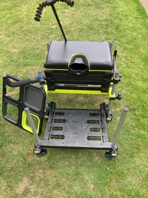 Buy & Sell Scawsby Doncaster - Photos for Matrix fishing box and 2 rod hold-alls