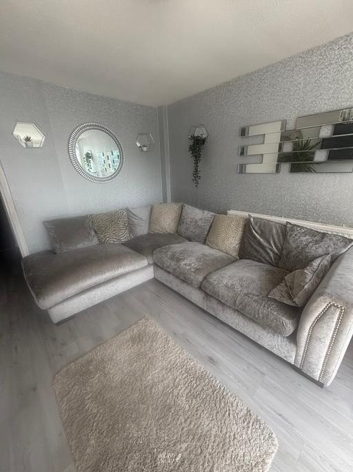 Buy & Sell Cowley Hillingdon - Photos for Dfs corner sofa
