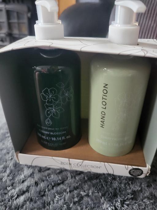 Buy & Sell Hoyland Barnsley - Photos for BODY COLLECTION GIFT SET