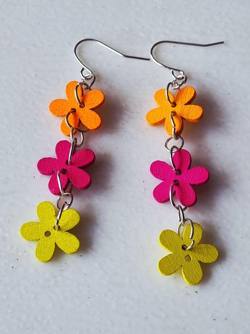Buy & Sell Liverpool Knowsley - Photos for Bright Wooden Daisy Festival Earrings
