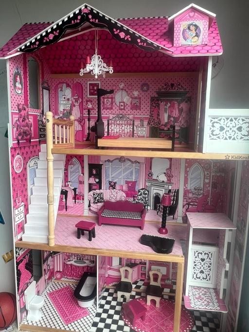 Buy & Sell - Photos for Doll house