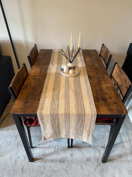 Buy & Sell Moseley Birmingham - Photos for Dining Table and chairs (x4)