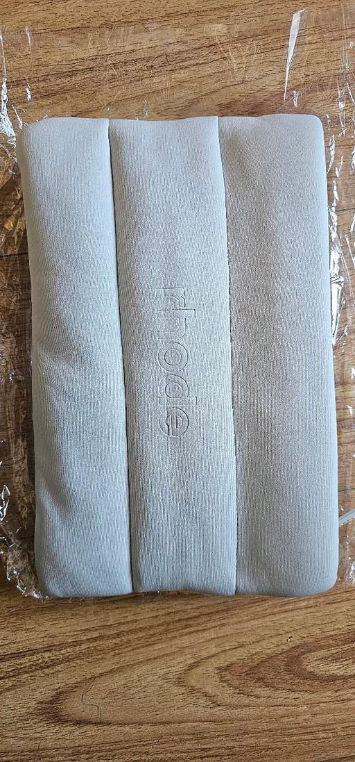 Buy & Sell Chadwell Heath Redbridge - Photos for new rhode makeup bubble bag