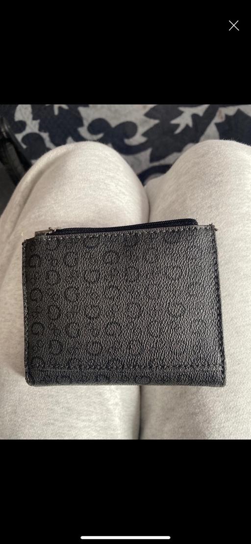 Buy & Sell Radcliffe Bury - Photos for Guess women purse