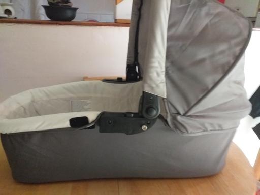 Buy & Sell Wallasey Wirral - Photos for FREE carrycot with mattress