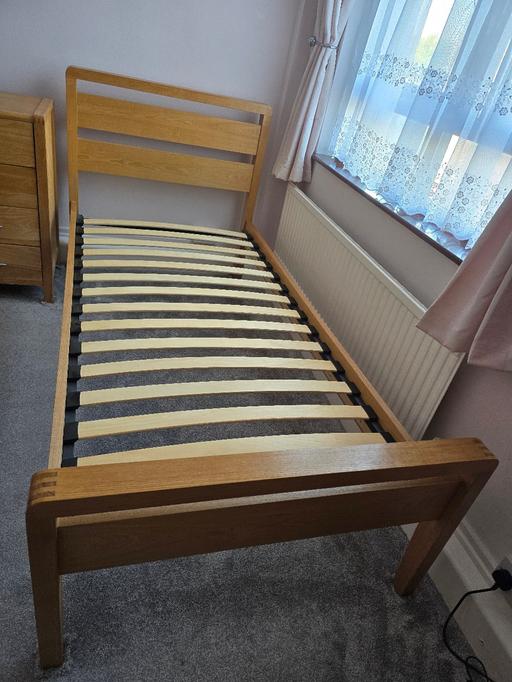Buy & Sell Pentonville North London - Photos for Single Wooden Bed Frame X2