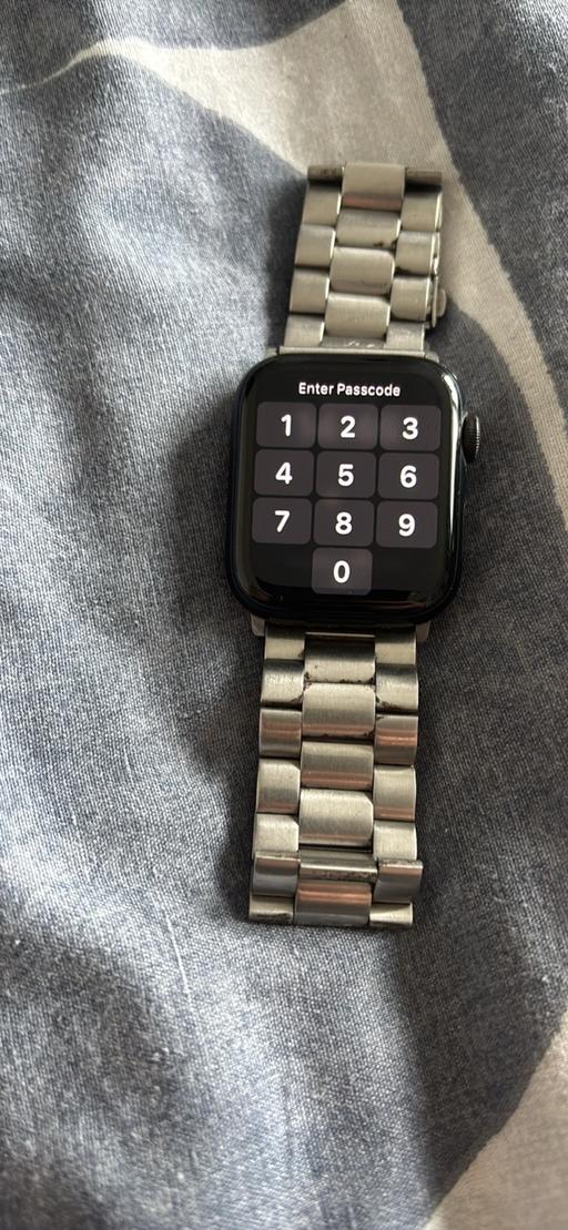 Buy & Sell Waltham Forest East London - Photos for Apple Watch SE 44mm