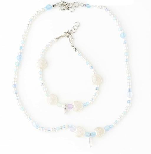 Buy & Sell Great Baddow Chelmsford - Photos for Iridescent Heart Beaded Necklace & braclet