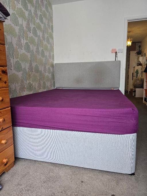 Buy & Sell Bromley by Bow East London - Photos for Divan bed with 4 drawers &mattress King-size