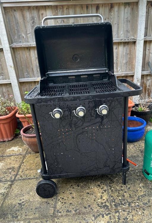 Buy & Sell Beddington Sutton - Photos for 3 Burner Gas BBQ Barbecue Grill with Lid
