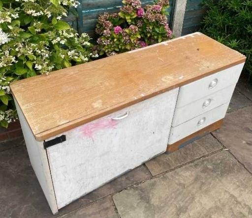 Buy & Sell Alfreton Amber Valley - Photos for Sideboard FREE