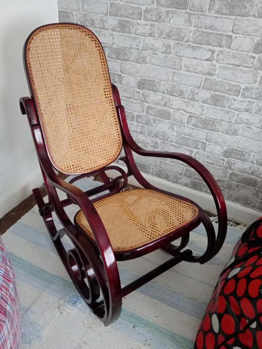 Buy & Sell Rowley Village Sandwell - Photos for bentwood rocking chair