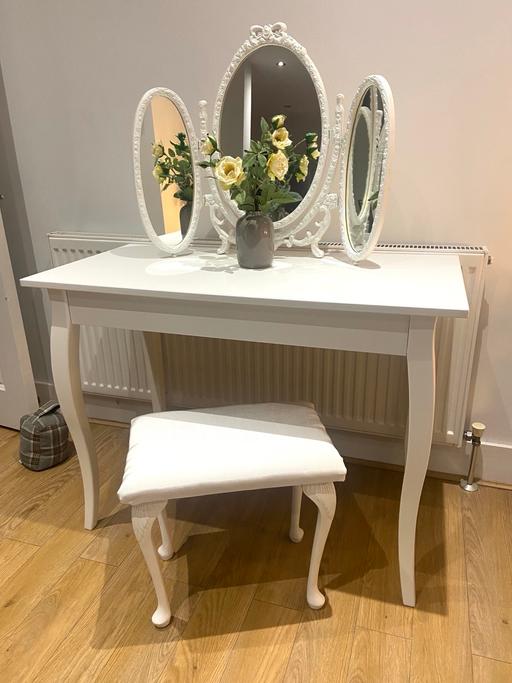 Buy & Sell Quine`s Hill Douglas - Photos for Dressing table