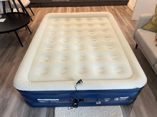 Buy & Sell Newham East London - Photos for Premium Air Bed with integrated Air Pump