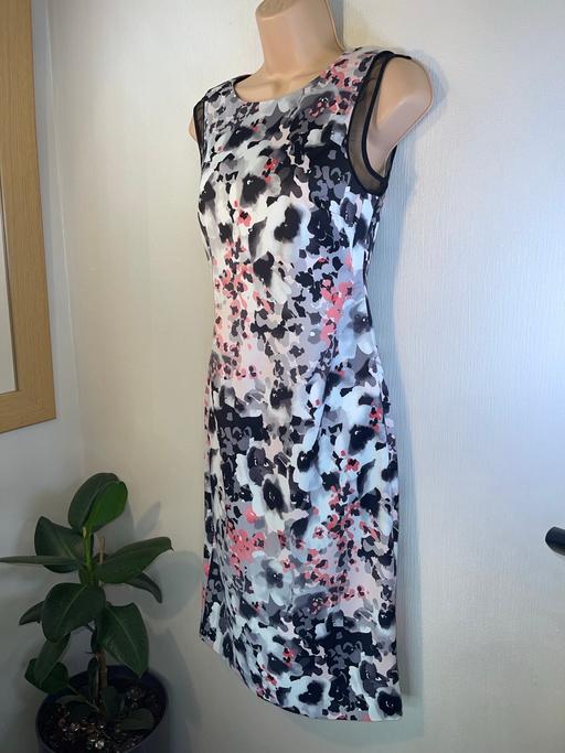 Buy & Sell Cross Green Leeds - Photos for Abstract Print Sleeveless Shift Dress UK 8👗