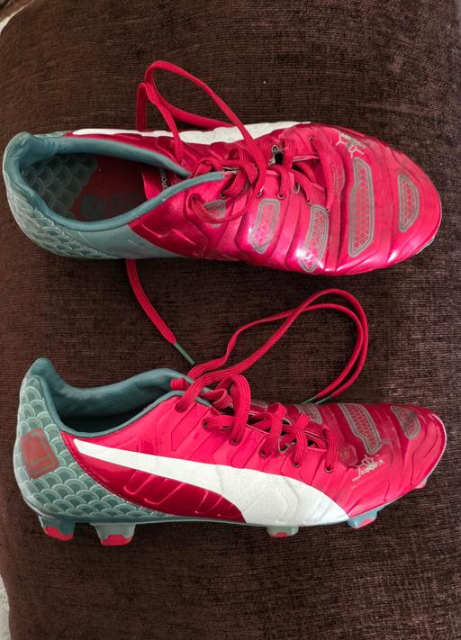 Buy & Sell Cambridge Heath East London - Photos for Puma Football Boots