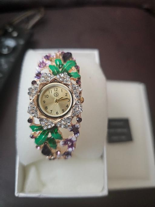 Buy & Sell Holly Hall Dudley - Photos for PRETTY BANGLE WATCH...NEW