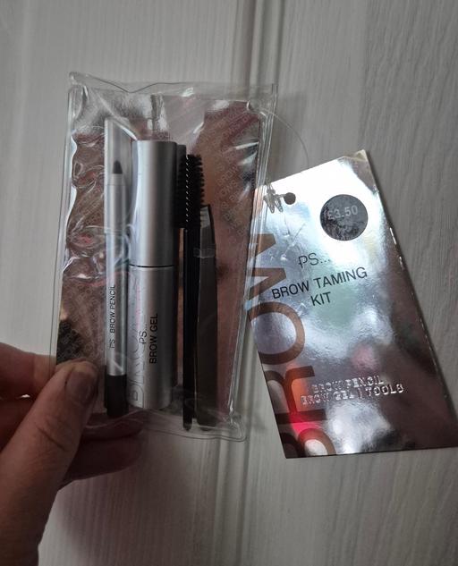 Buy & Sell Crumpsall Manchester - Photos for new PS Brow Taming Kit