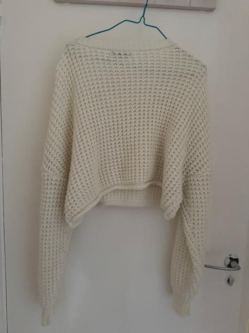 Buy & Sell Oakley Green Windsor and Maidenhead - Photos for ISawItFirst crocheted cream cropped jumper
