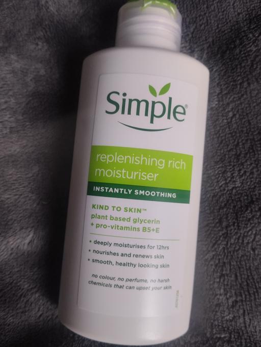 Buy & Sell Wrekenton Gateshead - Photos for simple moisturiser