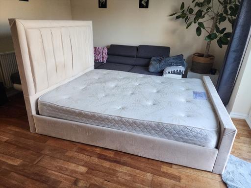 Buy & Sell Buckhurst Hill Epping Forest - Photos for (can deliver) King size bed and mattress
