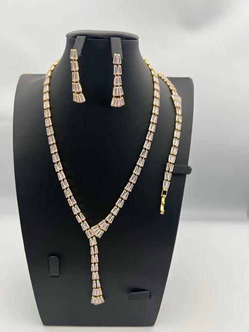 Buy & Sell Deansgate Manchester - Photos for Jewellery Set with Necklace Earring Bracelet