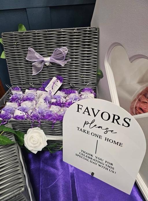 Buy & Sell Clipstone Village Newark and Sherwood - Photos for Party Favors Sign