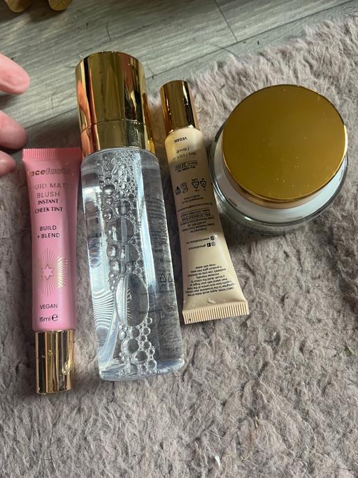 Buy & Sell Wednesfield Wolverhampton - Photos for Cream setting spray highlighter blush