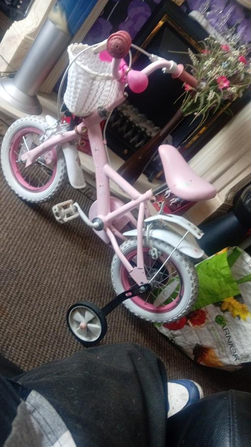 Buy & Sell Shard End Birmingham - Photos for kids, bike with stabalizers good condition