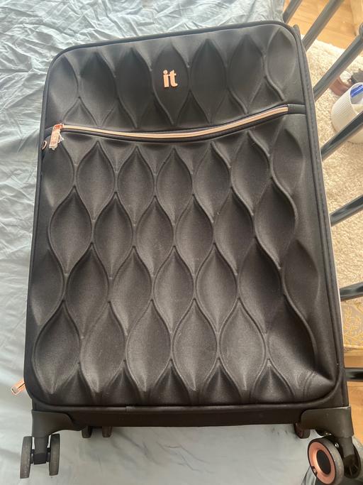 Buy & Sell Amblecote Dudley - Photos for Black suitcase on wheels