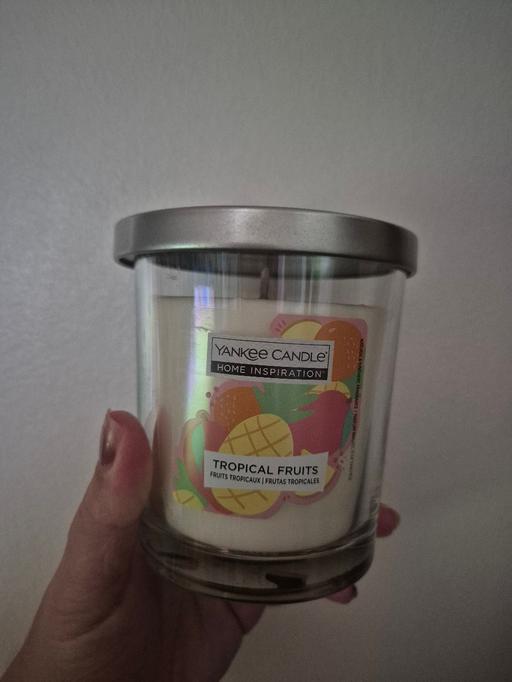 Buy & Sell Crumpsall Manchester - Photos for new Yankee Tropical Fruits 200g Candle