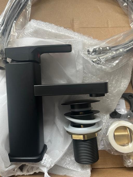 Buy & Sell Amington Tamworth - Photos for Black basin tap and plug