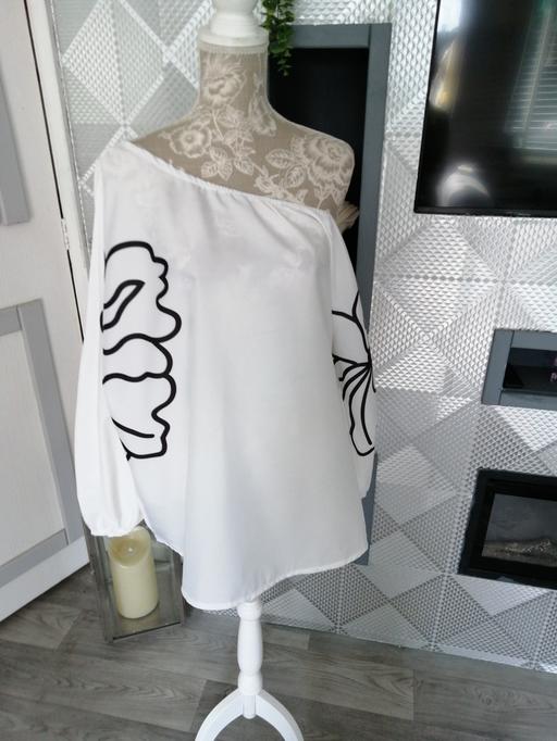 Buy & Sell Wednesfield Wolverhampton - Photos for ladies top size *XL* off the shoulder