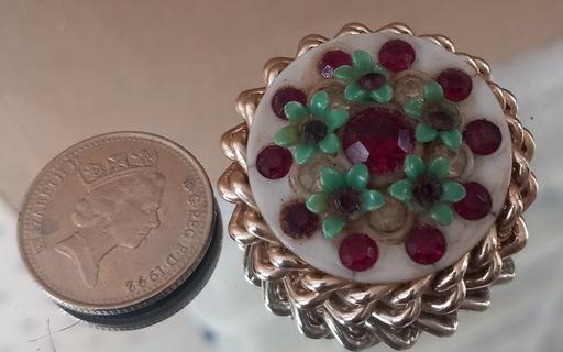 Buy & Sell Thatto Heath Saint Helens - Photos for Vintage gold plated lucite flower brooch