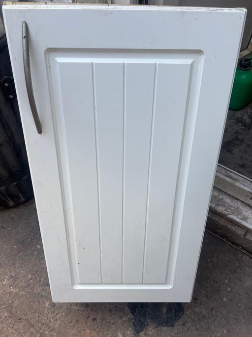 Buy & Sell Amblecote Dudley - Photos for Old kitchen cupboard white with two shelves