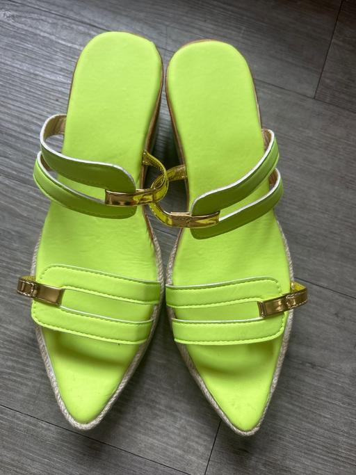 Buy & Sell Bells Mill Dudley - Photos for Sandals size 5 new