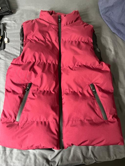 Buy & Sell Bromley East London - Photos for Men’s Red Body Warmer