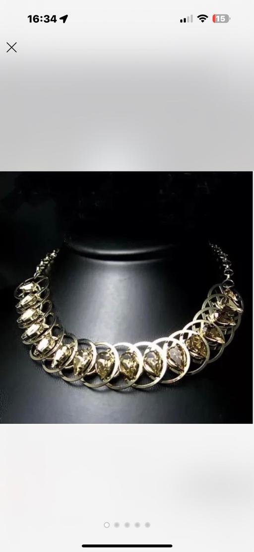 Buy & Sell Cheadle Stockport - Photos for Hold metal crystal round necklace n163