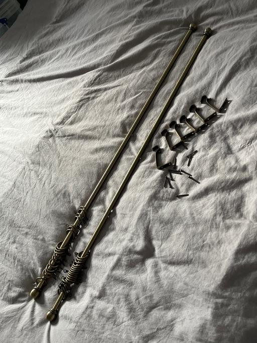 Buy & Sell Crook County Durham - Photos for Curtain rods