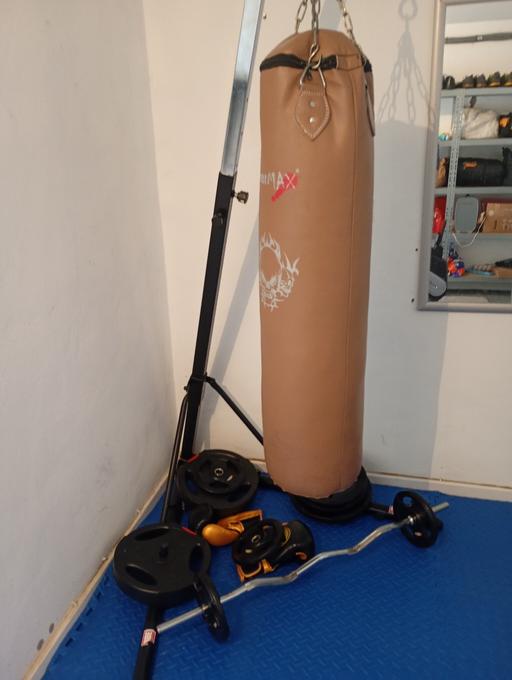 Buy & Sell Rabans Lane Industrial Area Buckinghamshire - Photos for Boxing Bag and hanging stand