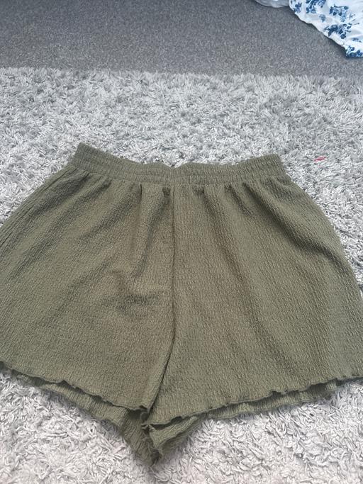 Buy & Sell Ruddington Rushcliffe - Photos for Green shorts kids 14-15