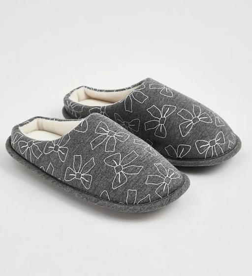 Buy & Sell Tipton Sandwell - Photos for girls bow slippers new size junior 12