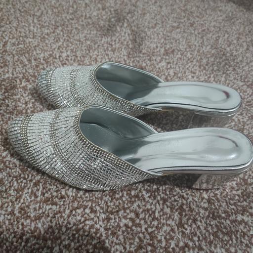 Buy & Sell Savile Town Kirklees - Photos for womens diamante sandal