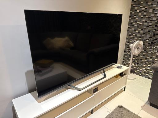 Buy & Sell Hatch End Harrow - Photos for Hisense 65 inch QLED like new