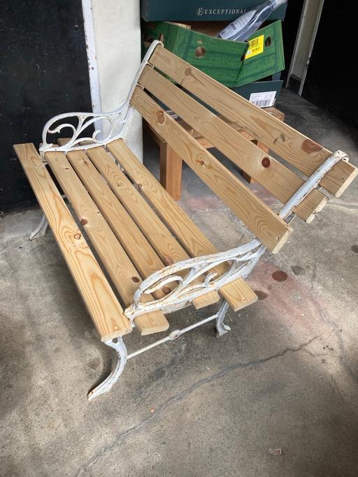 Buy & Sell Rotherhithe South East London - Photos for Cast iron ended child size bench