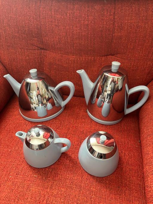 Buy & Sell Kidbrooke South East London - Photos for 1950s blue and Crome tea pot coffee pot